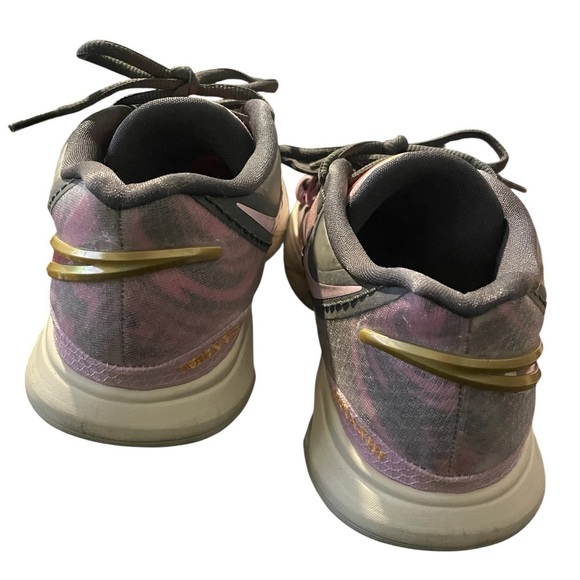 Nike Kyrie Irving 8 - Picture 4 of 6